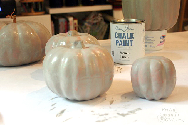 paint-pumpkins-french-linen