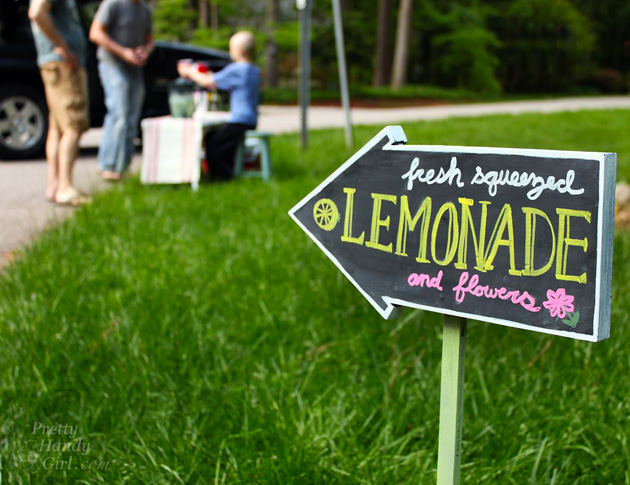 fresh-squeezed-lemonade-stand