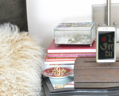 This DIY cell phone holder and charging station is a great last minute gift idea.
