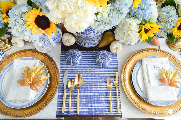 Blue-and-White-Thanksgiving-Table-Idea-with-Sunflowers-and-Hydrangeas-15-Kelley-Nan