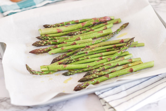 prepped and seasoned asparagus