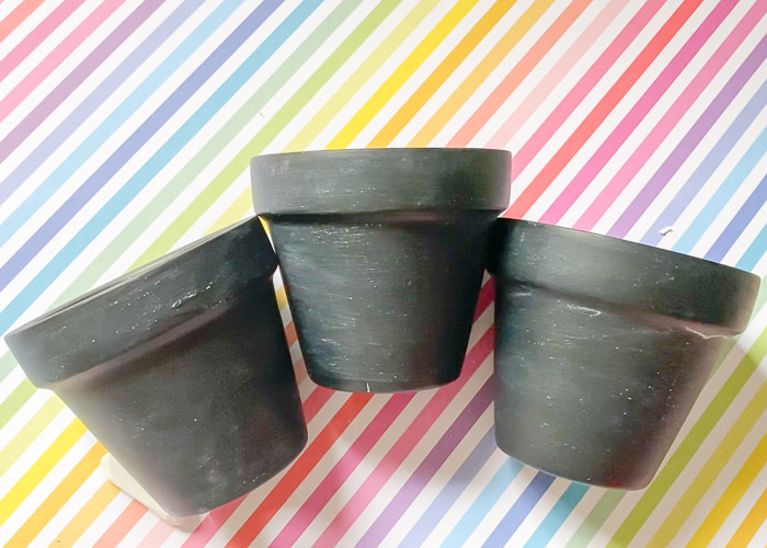 prepped chalkboard surface of pots